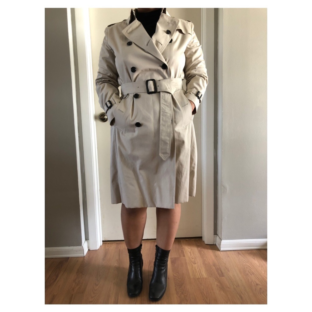 Burberry Kensington heritage trench coat